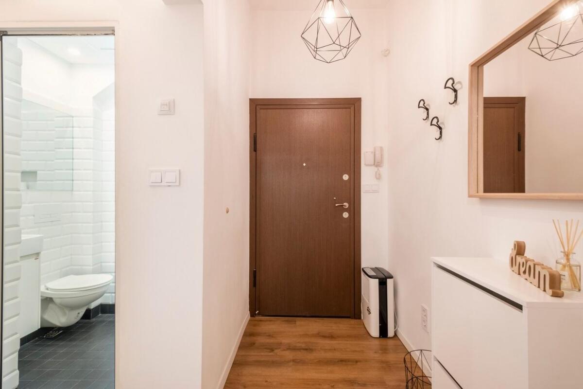 Top Centre 1 Bedroom Apt Next To Vitosha Blvd. Sofia Exteriör bild