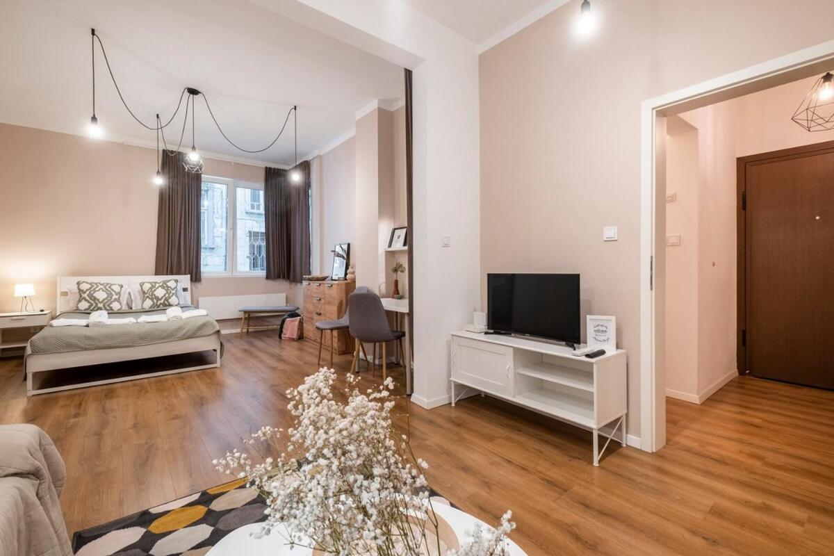 Top Centre 1 Bedroom Apt Next To Vitosha Blvd. Sofia Exteriör bild