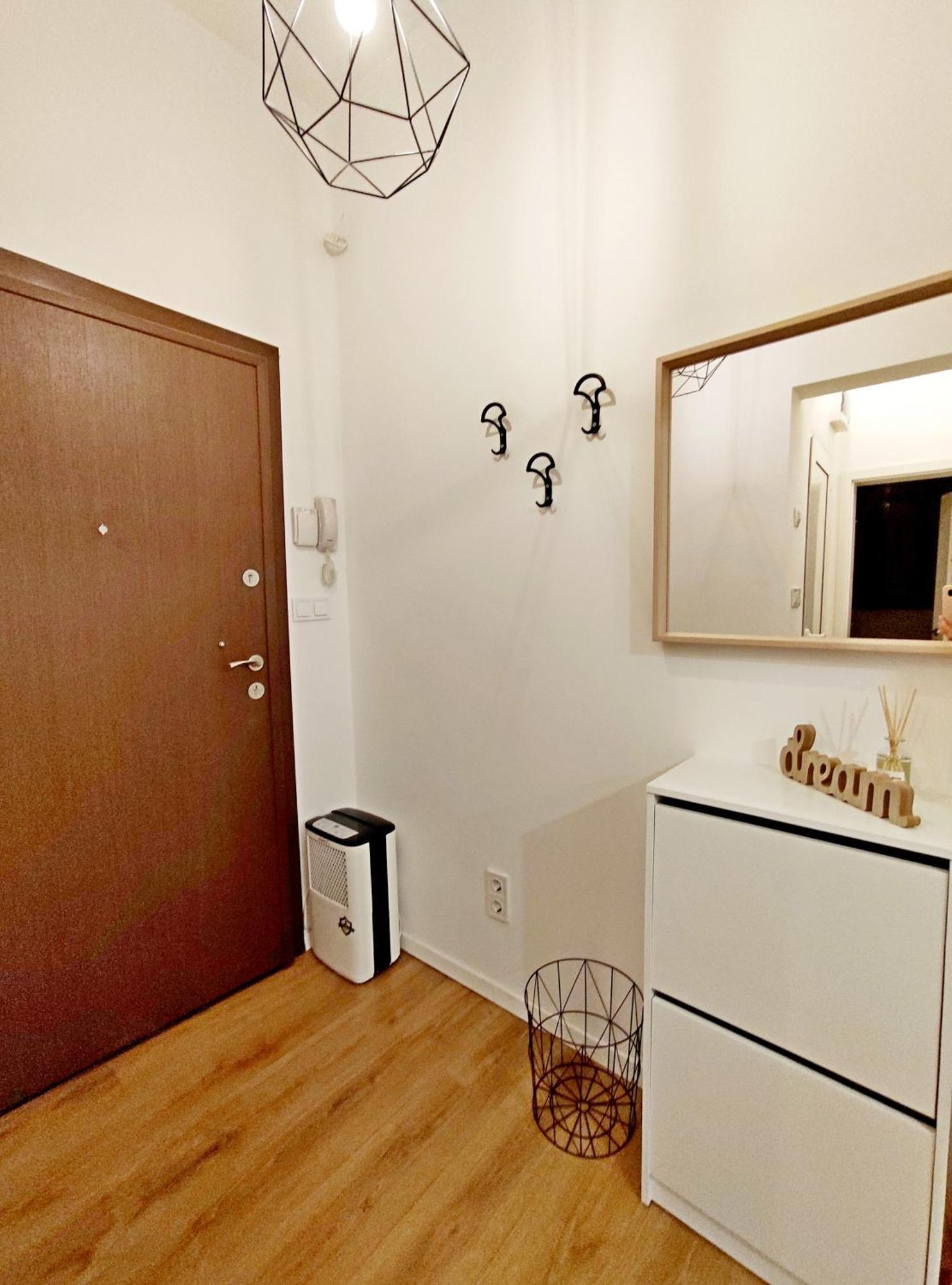 Top Centre 1 Bedroom Apt Next To Vitosha Blvd. Sofia Exteriör bild